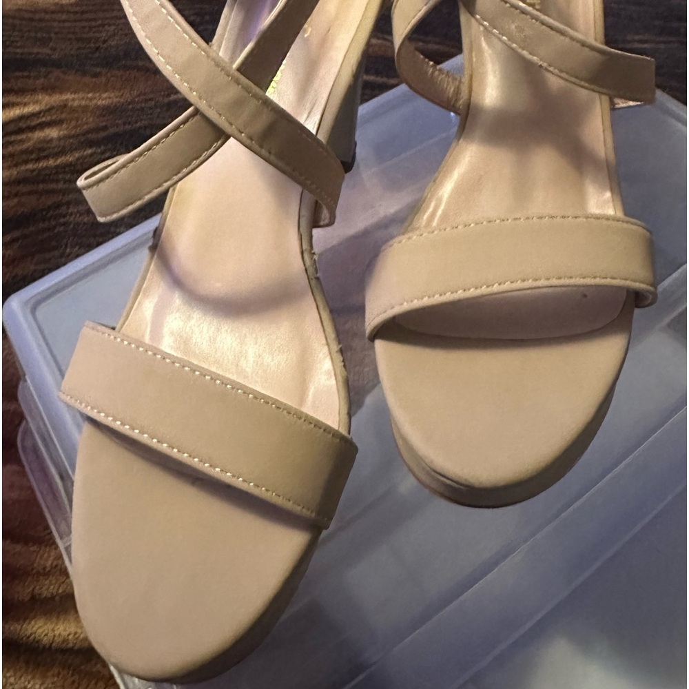 Heels - Picture 3 of 5